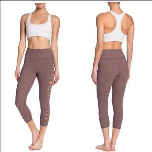 Alo Yoga High Waist Slice Capri leggings